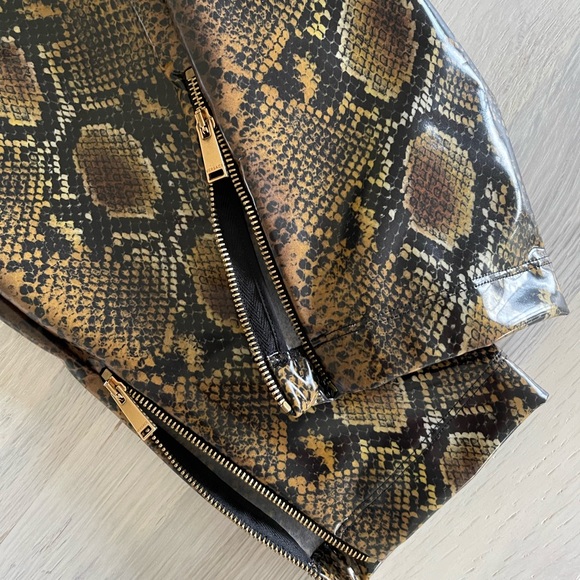 VERSACE Python Leggings - Picture 7 of 16